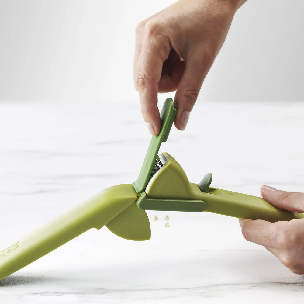 CleanForce™ Green Garlic Press